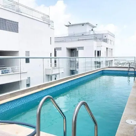 Beautiful 3hab Near Old & Airport *